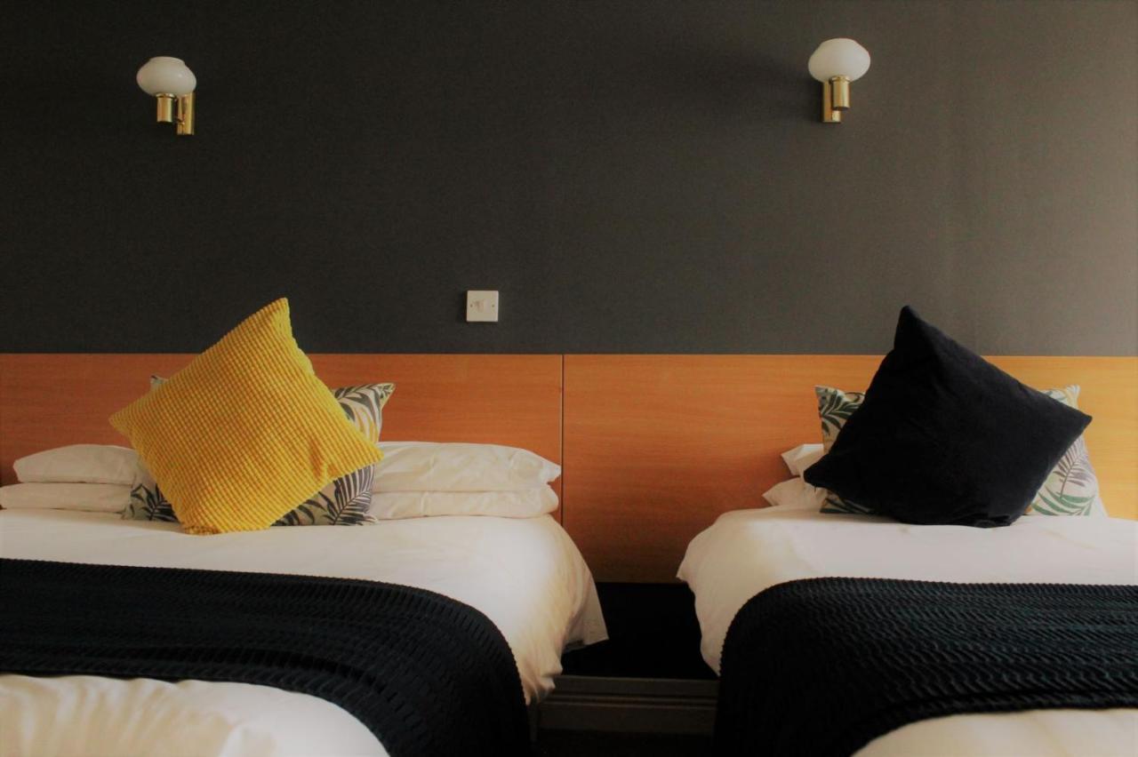 The Town & Country Lodge Dundry Buitenkant foto