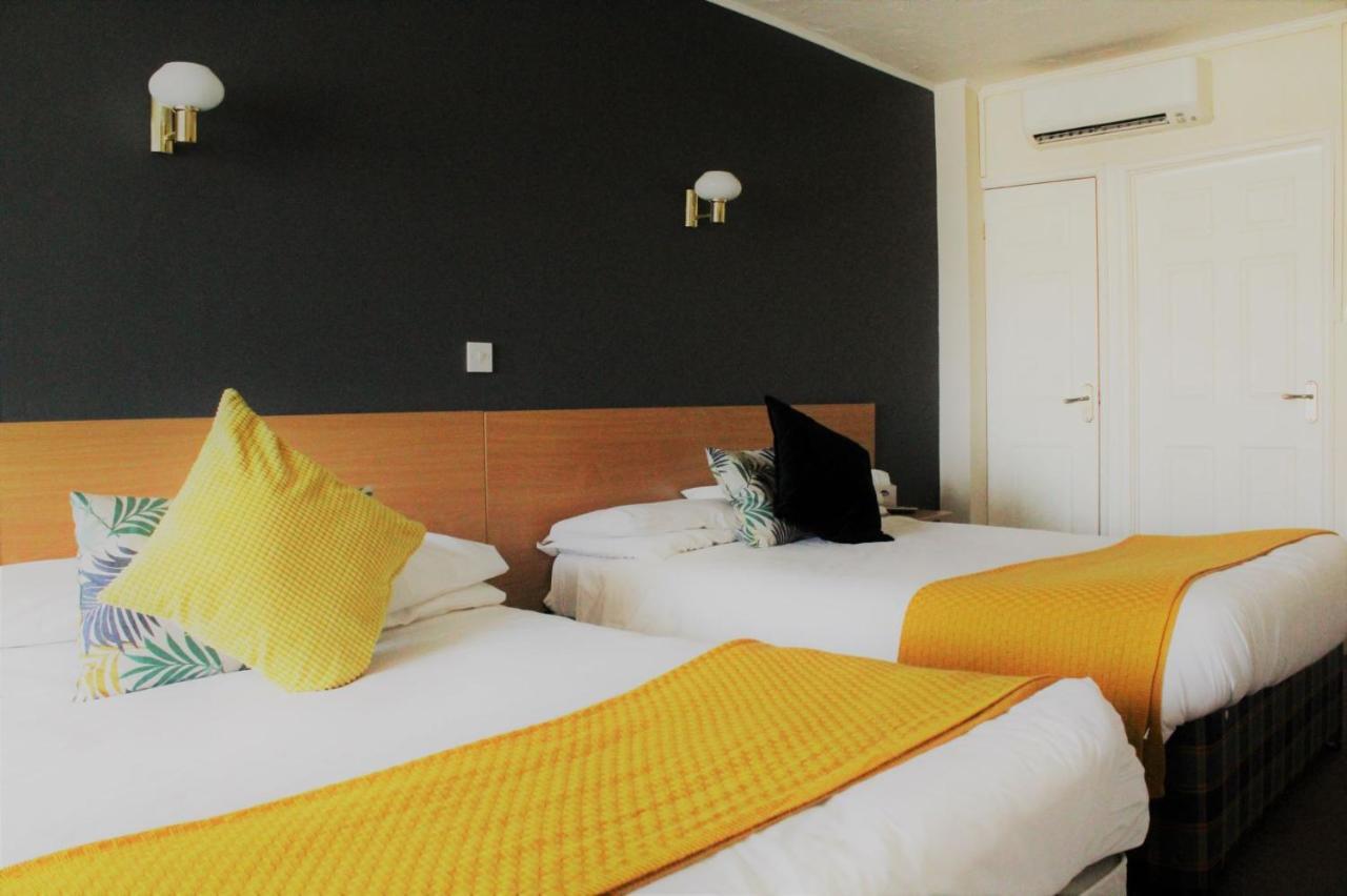 The Town & Country Lodge Dundry Buitenkant foto