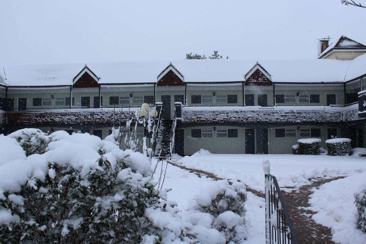 The Town & Country Lodge Dundry Buitenkant foto