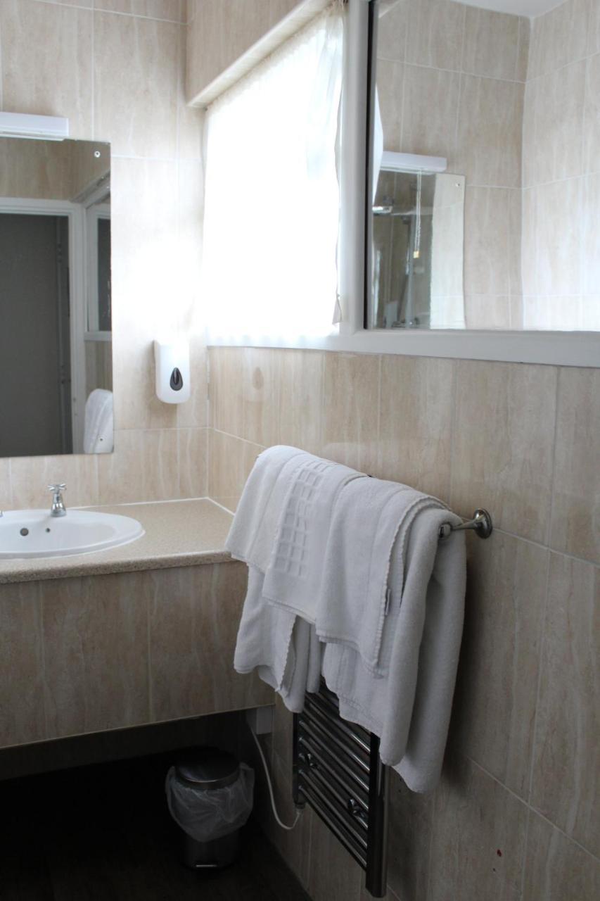 The Town & Country Lodge Dundry Buitenkant foto