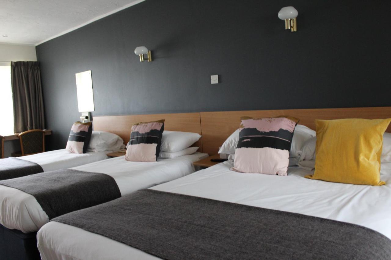 The Town & Country Lodge Dundry Buitenkant foto