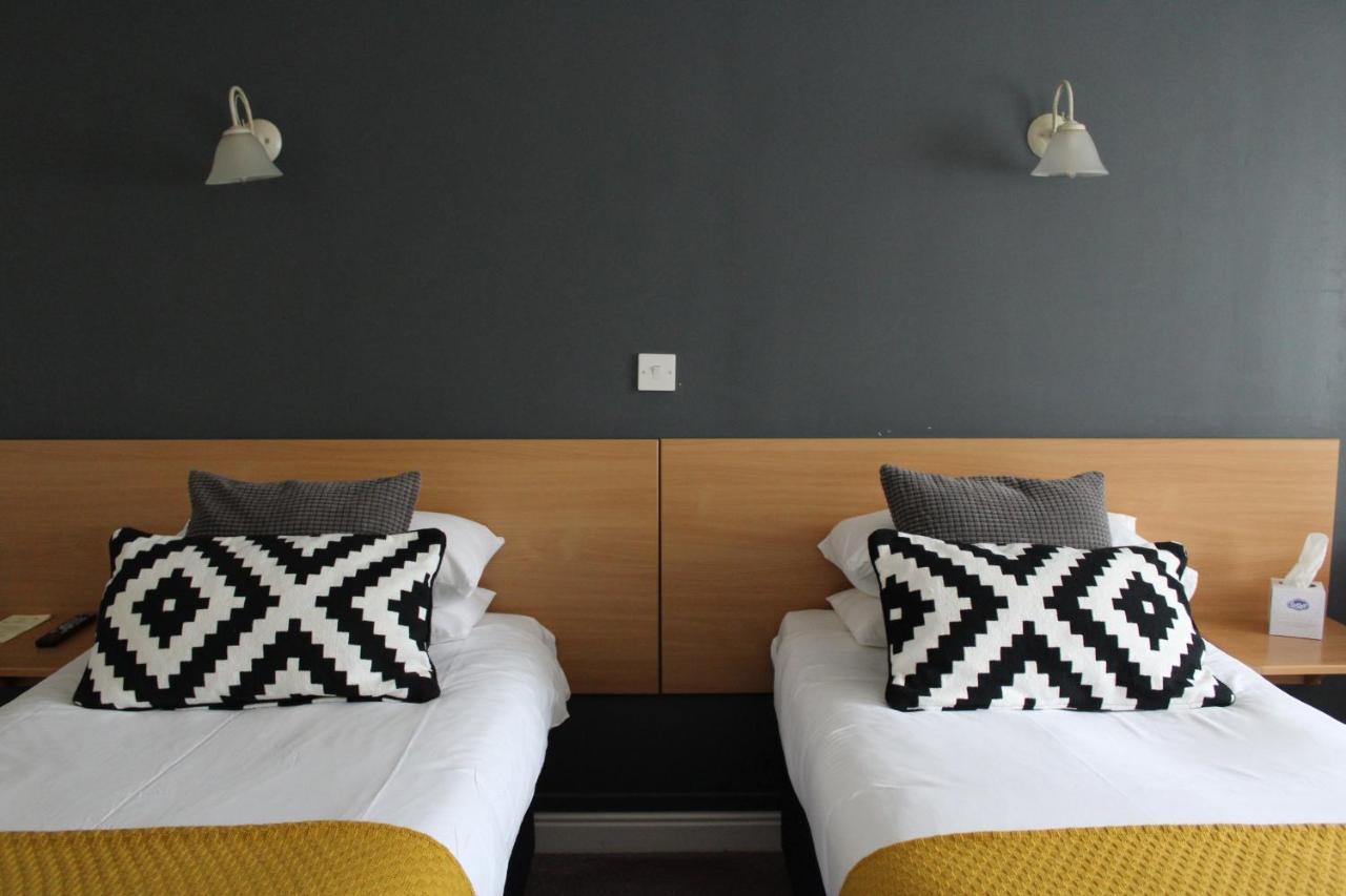 The Town & Country Lodge Dundry Buitenkant foto